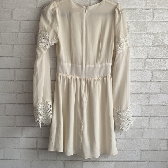 Stone Cold Fox Cream Silky Lace Bohemian Bell Sleeve Dress - Picture 5 of 8